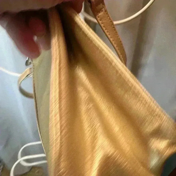 Pouchee Gold Leather Organizer Crossbody Bag - Picture 10 of 13